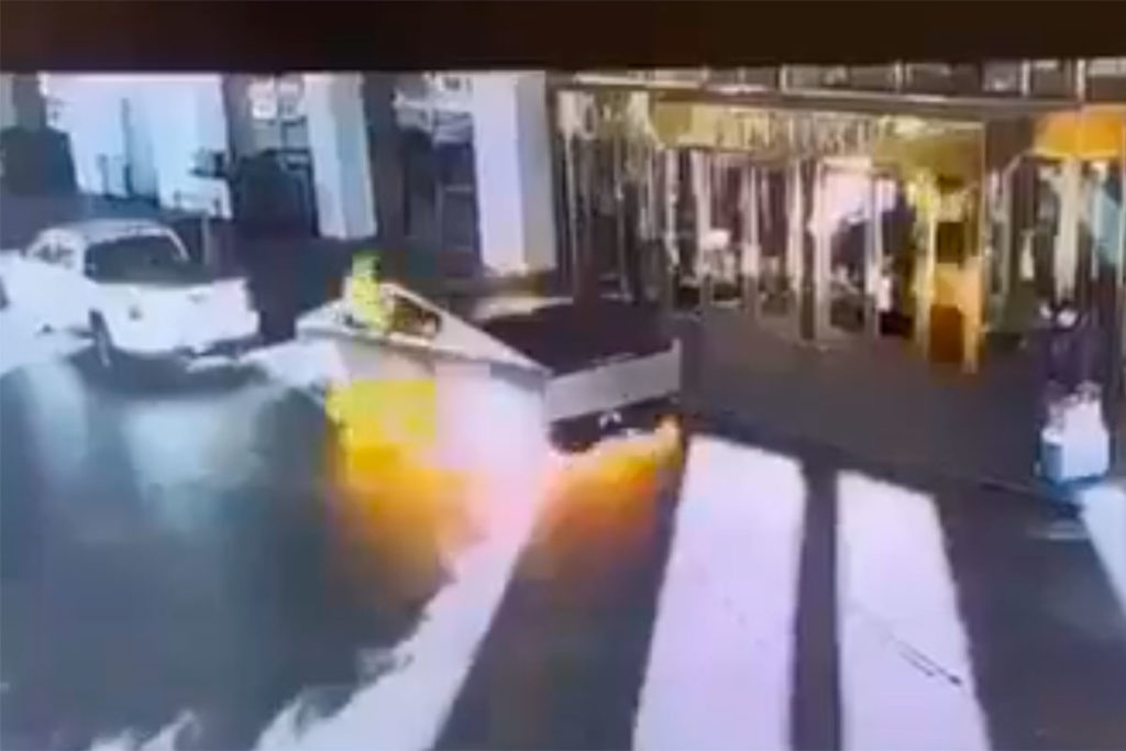 Un muerto tras la explosión de una Tesla Cybertruck a las puertas del hotel Trump International de Las Vegas