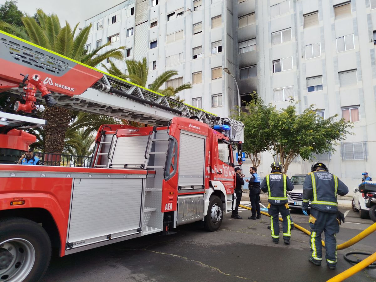 Esto es todo lo que se sabe hasta el momento sobre el incendio de un edificio en Ofra