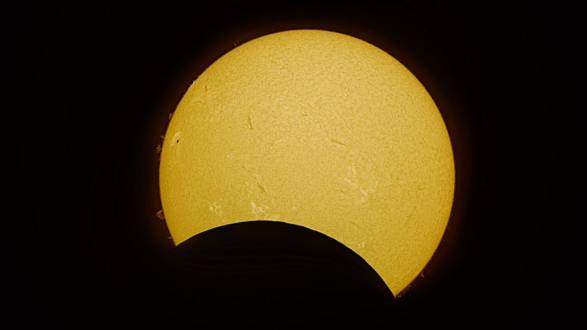 El eclipse oscurece el firmamento de Canarias: esto es lo que dicen los científicos del evento de hoy
