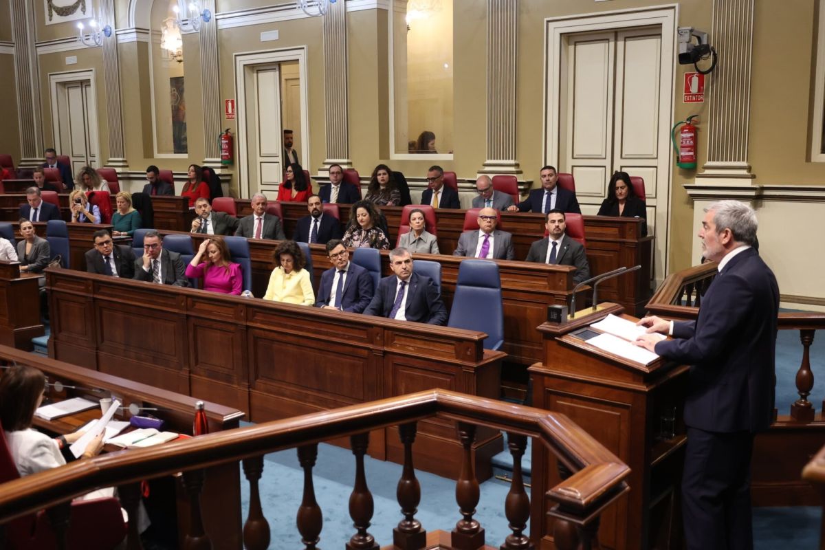Los diputados del Parlamento de Canarias cobran más que los del Congreso y el Senado