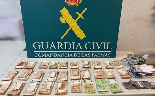 La Guardia Civil alerta sobre la estafa de los ‘billetes tintados’ en Canarias