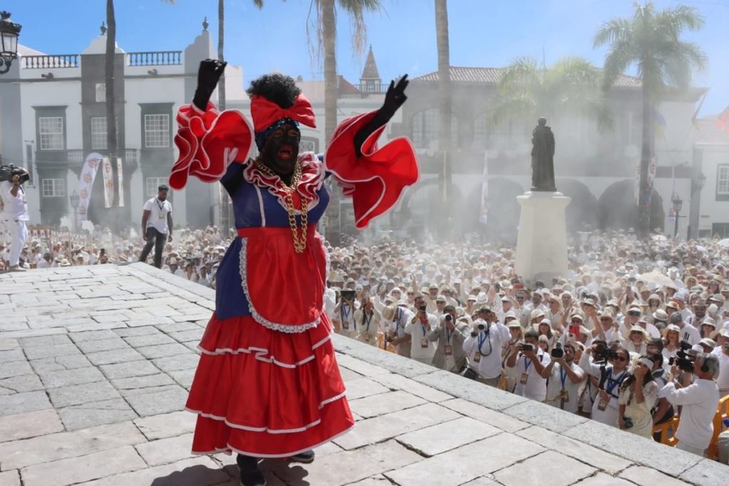 La Palma Esquiva La Lluvia Y Vive Una Multitudinaria Fiesta De Los Indianos