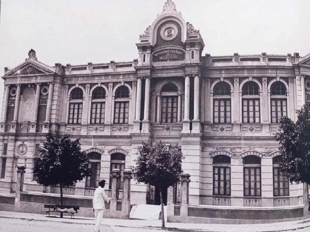 Las pasadas agonías del palacete que donó Imeldo Serís, y el paseo Arístides Ferrer, en el parque García Sanabria