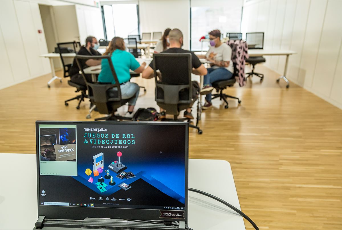 Exploring Interactive Narratives: Insights from Santa Cruz's Tech Community