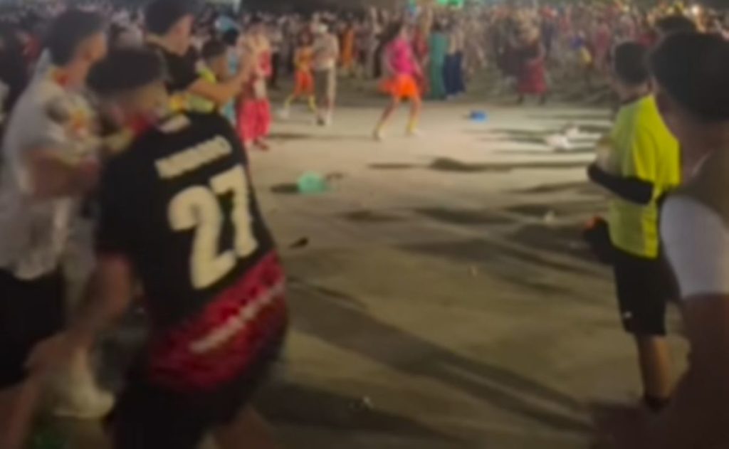 Chuta el penalti más soñado en el Carnaval de Santa Cruz de Tenerife y el balón 'llega' hasta Mallorca