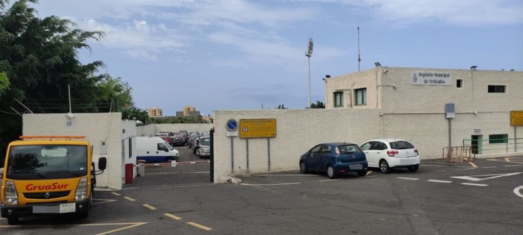 Depósito municipal ubicado en Camino de Las Madrigueras, junto al estadio Antonio Domínguez Alfonso. DA