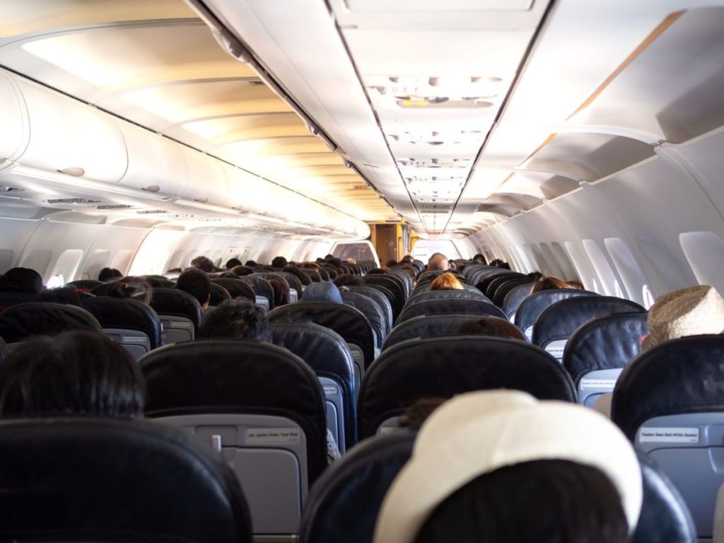Trifulca en un vuelo a Canarias