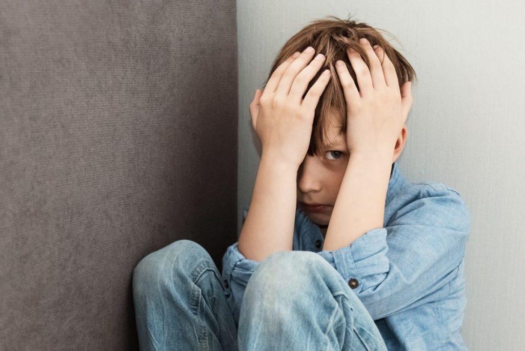 La frase que nunca debes decirle a un niño, según un prestigioso profesor de Columbia