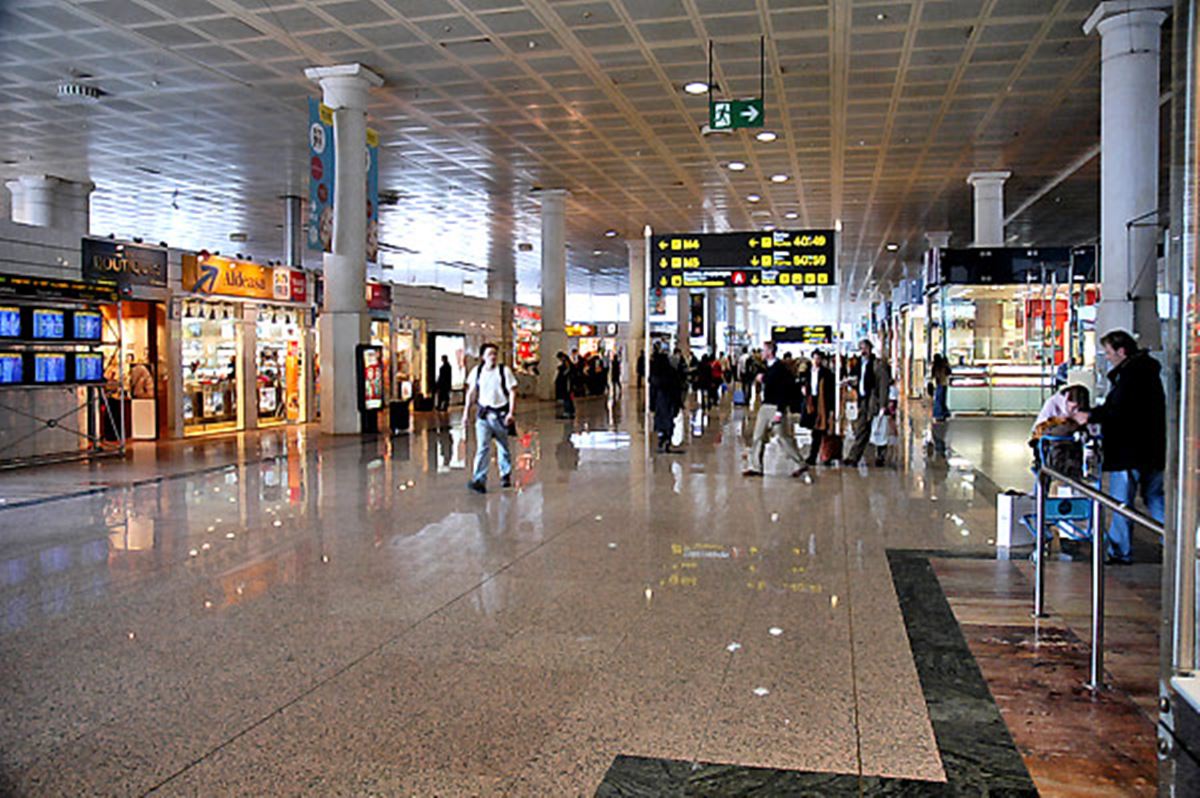 88 menores canarios pueden quedarse varados y sin cuidadores en Barcelona hasta el sábado por el apagón