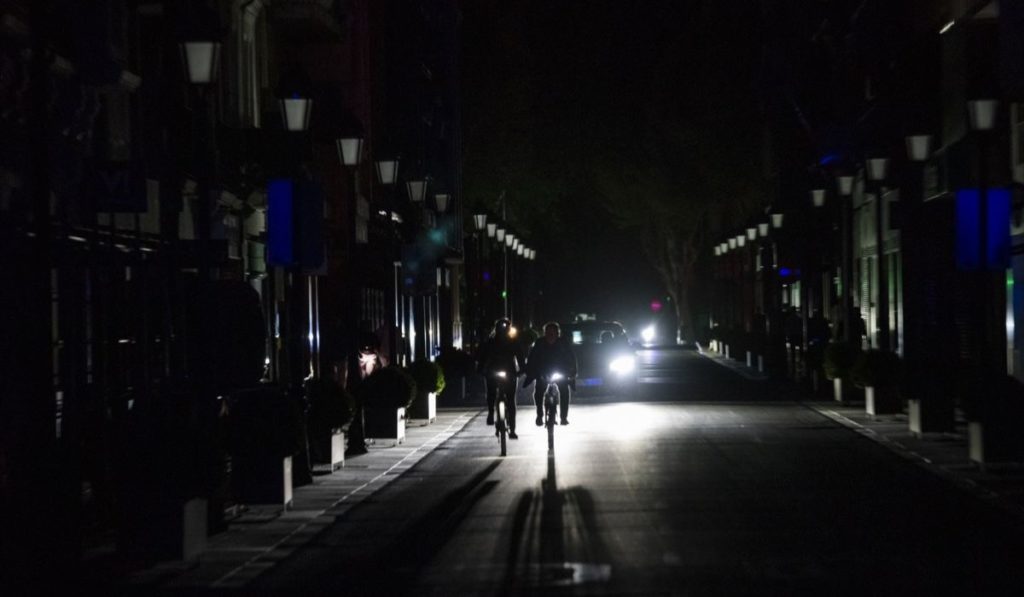 Sánchez pide a las eléctricas que colaboren con el Gobierno para aclarar la causa del apagón