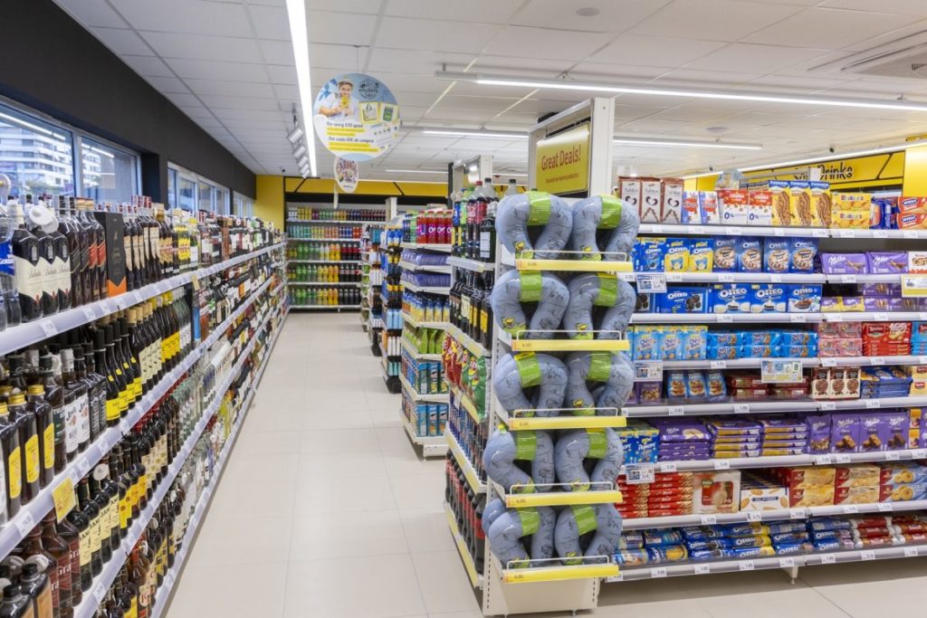 HiperDino inaugura una nueva tienda y refuerza su apuesta por el sur turístico de Tenerife