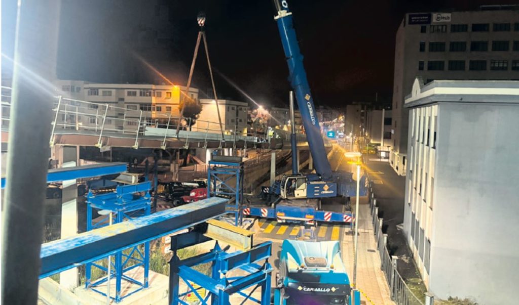 Instalan el módulo que conecta la pasarela del Padre Anchieta y La Trinidad