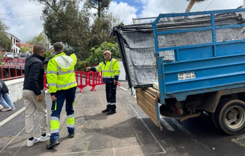 Se derrumba parte de un puente en Tacoronte y deja sin luz ni agua potable a varias calles. Ayuntamiento de Tacoronte 