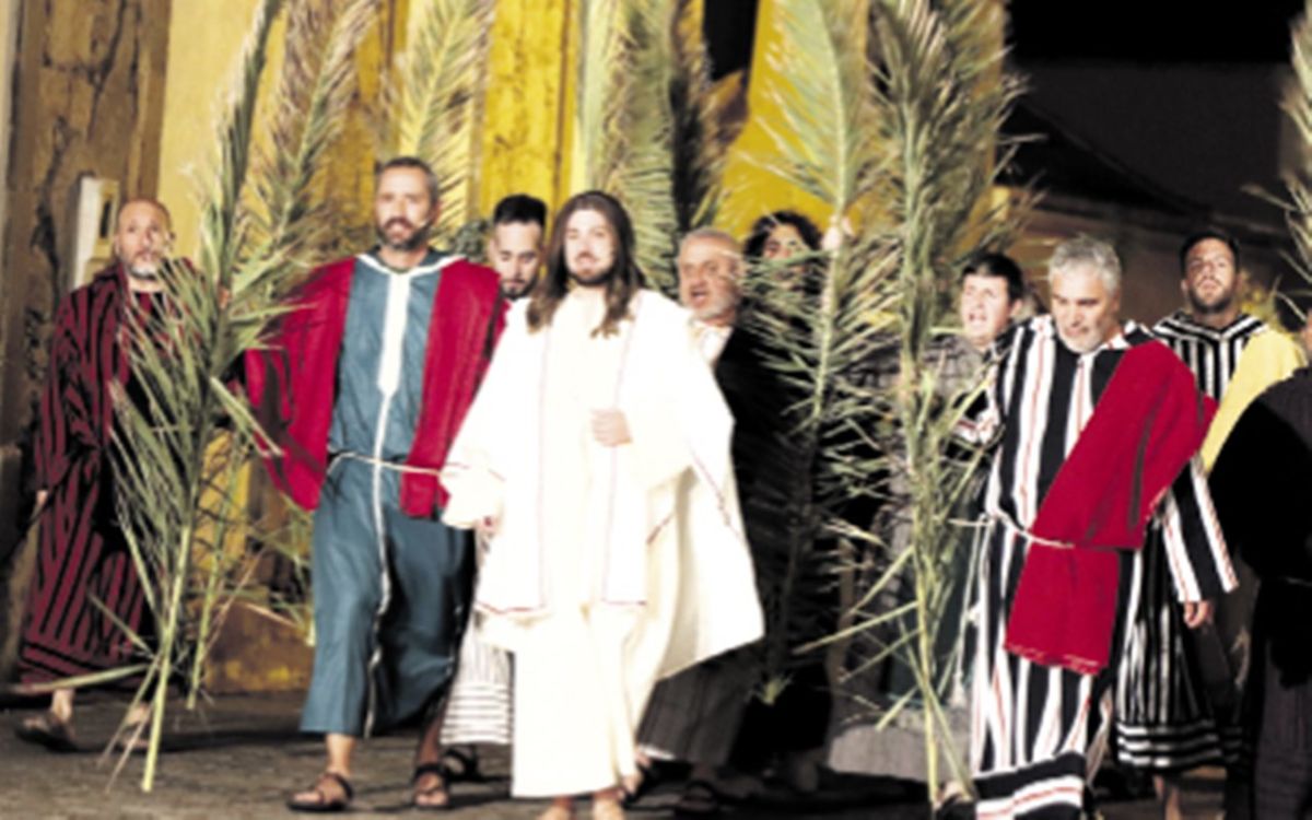 La Pasión y la Pascua Florida marcan la Semana Santa en el Sur