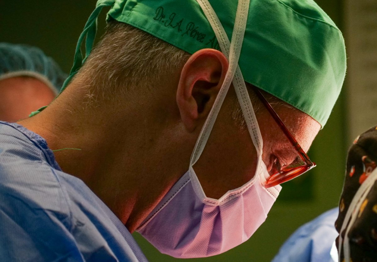 El abordaje con cirugía robótica del cáncer de ovario incrementa las posibilidades de preservar la fertilidad en pacientes jóvenes