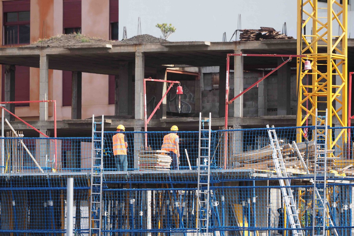 Viviendas en construcción en Tenerife. Sergio Méndez