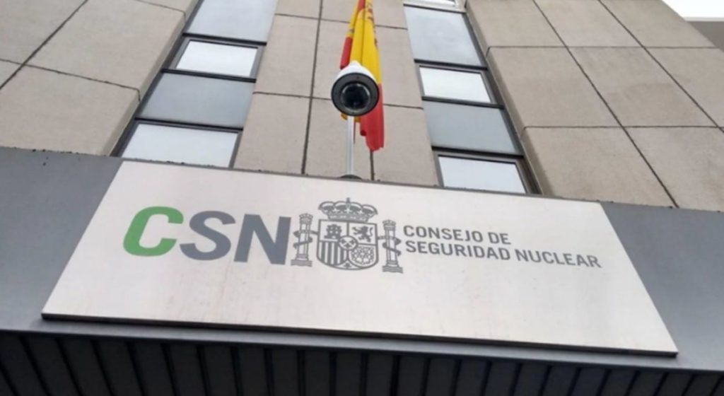 El Consejo de Seguridad Nuclear pide vigilancia "activa" sobre el posible tránsito de uranio en Canarias