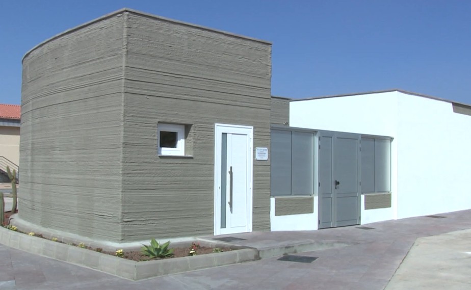Canarias inaugura el primer edificio construido con una impresora 3D