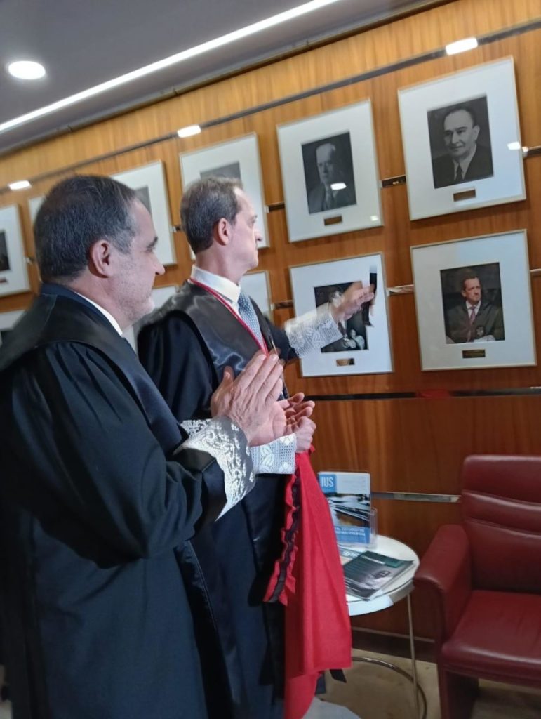 El Colegio de Abogados tinerfeño rinde homenaje en su sede a Víctor Medina