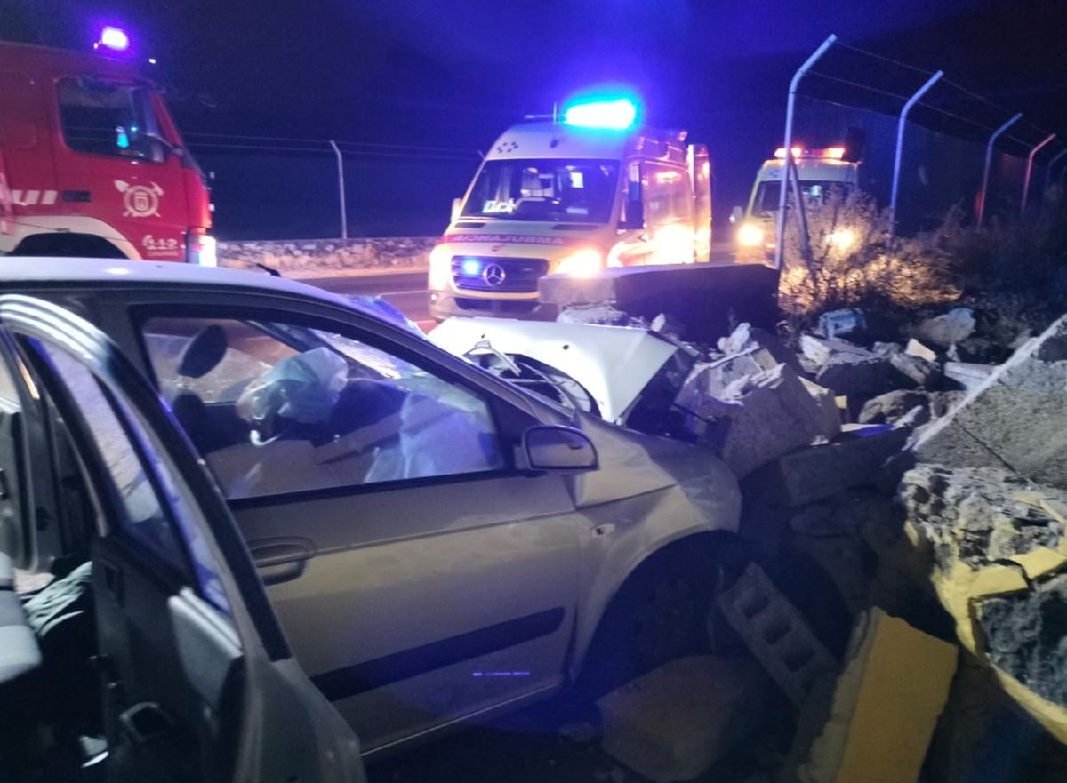 Trágico accidente en Tenerife: muere una mujer y dos personas más están graves