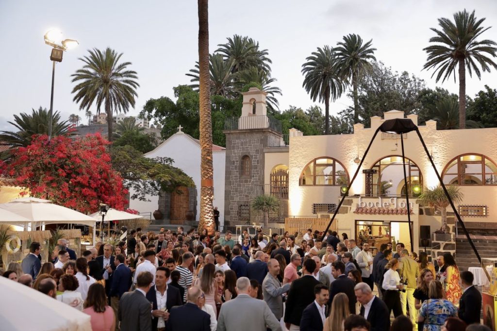 22GRADOS celebra la llegada del verano con más de 200 representantes del tejido empresarial e institucional canario