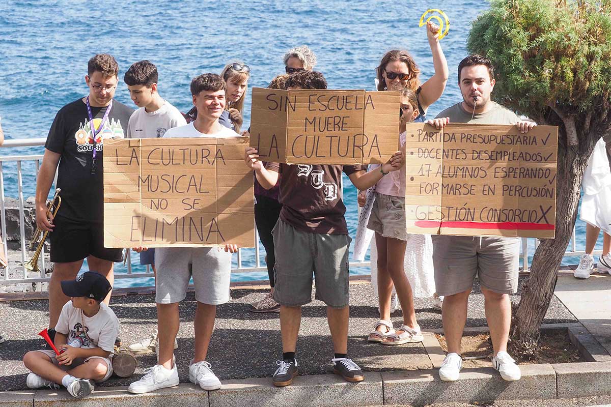 La ciudadanía da su apoyo a la Escuela Comarcal de Música