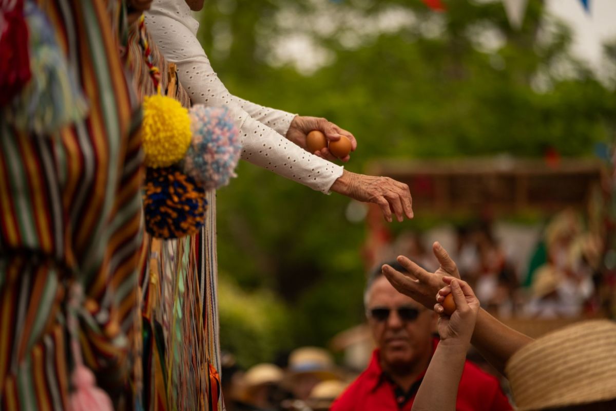 Guamasa celebra la Romería de San Isidro Labrador con un desfile de carretas y folclore. Fran Pallero