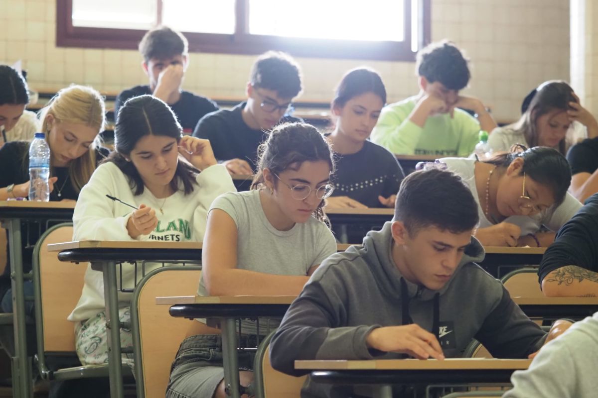 Más de 5.000 jóvenes estrenan la nueva PAU en Canarias