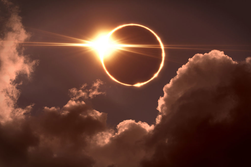 Eclipse solar total