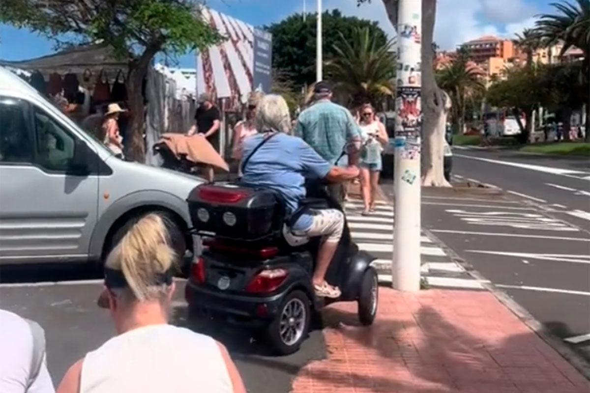 Una influencer experta en viajes avisa de lo que está pasando en Tenerife: “Cada vez más como Benidorm”