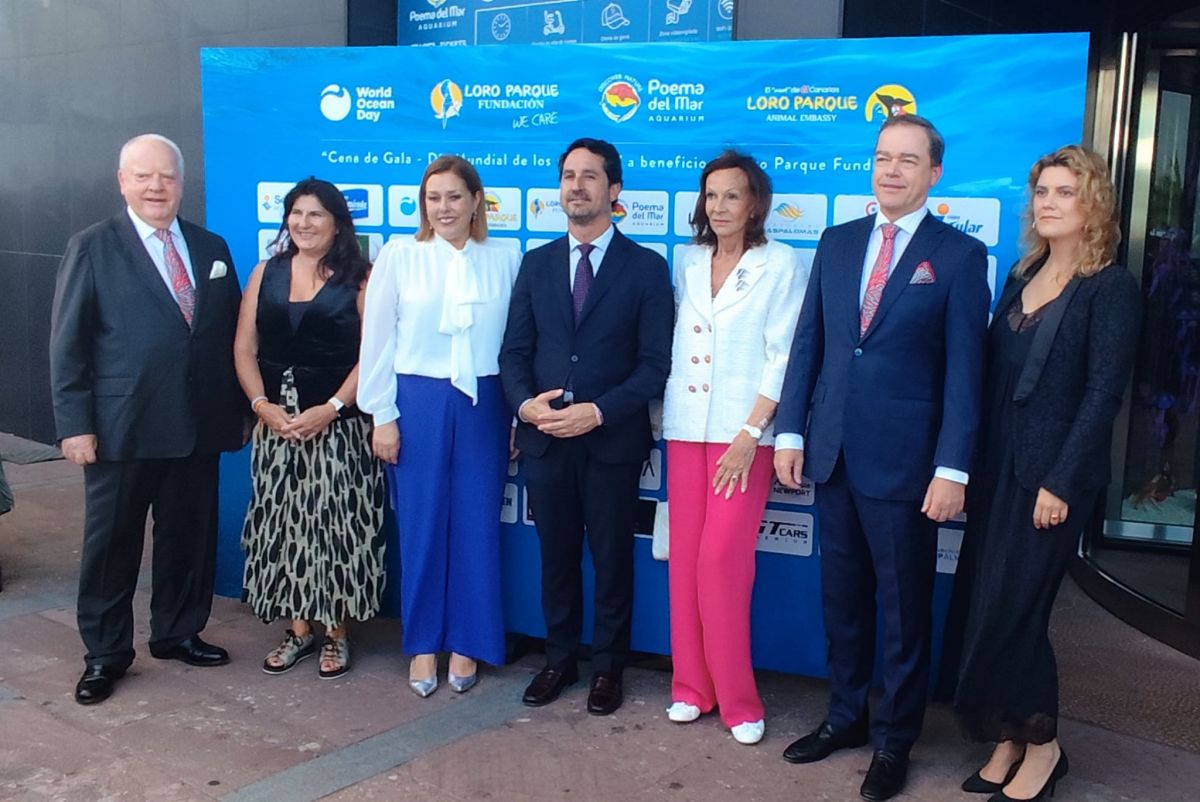 Loro Parque Fundación brilla con motivo del Día de los Océanos