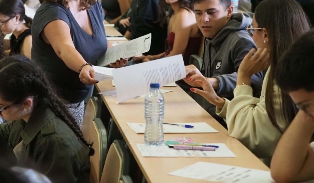 El porcentaje de aprobados en la provincia tinerfeña baja al 90,3 % con la nueva PAU