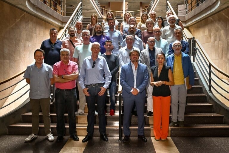 Patronales y sindicatos firman el nuevo convenio de hostelería en Santa Cruz de Tenerife, con subida salarial del 13,5%