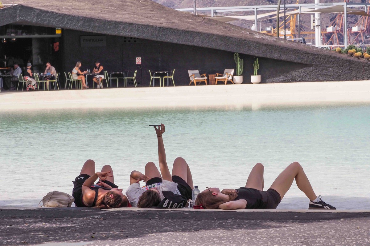 La Aemet actualiza la previsión del tiempo en Canarias con especial atención a la nueva subida de temperaturas