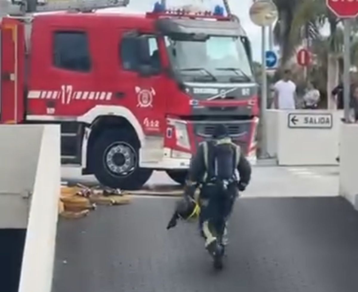 Un incendio en el Siam Mall obliga a desalojar el centro comercial por completo