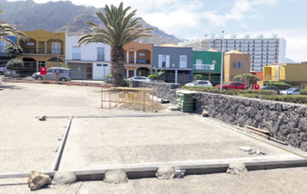 Espacio donde se ubicará la caseta de recepción provisional. DA