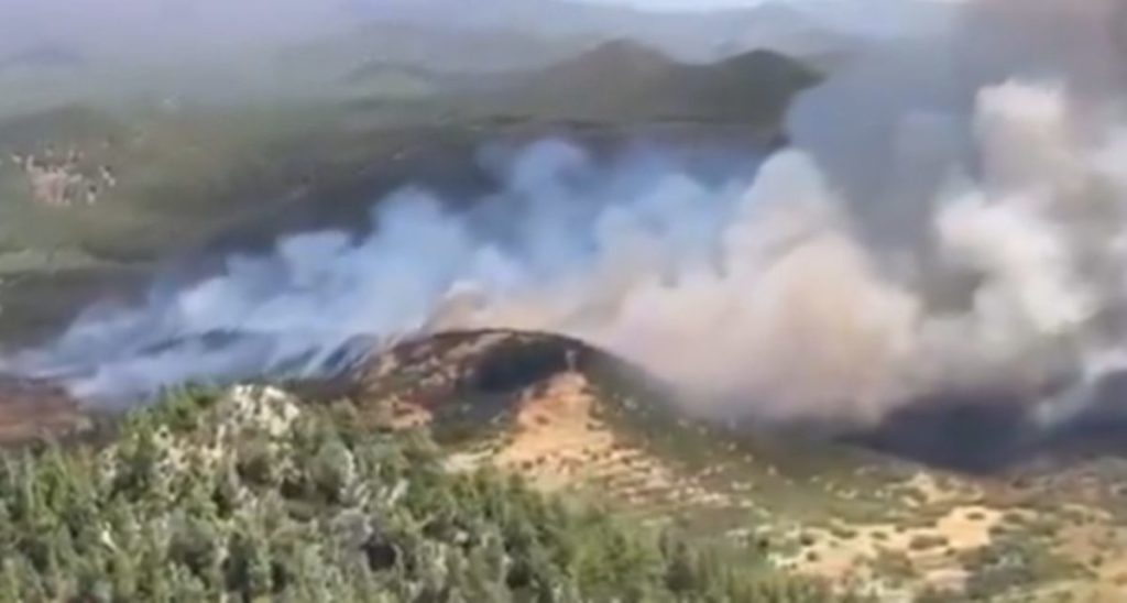 Un avión 'Air Tractor' se suma a la extinción del incendio en Tenerife: "No es un hidroavión"