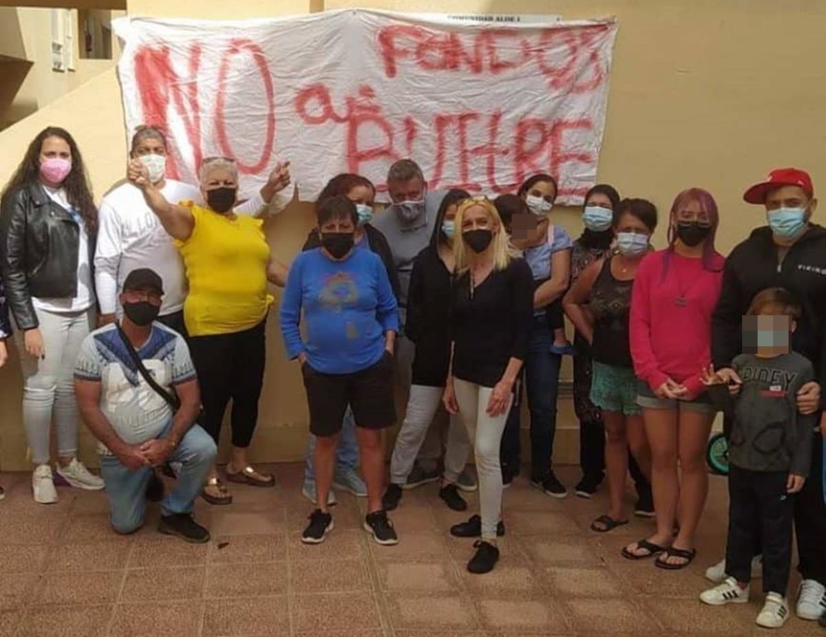 Las familias del edificio Aloe I, en El Fraile, evitan el desahucio tras diez años