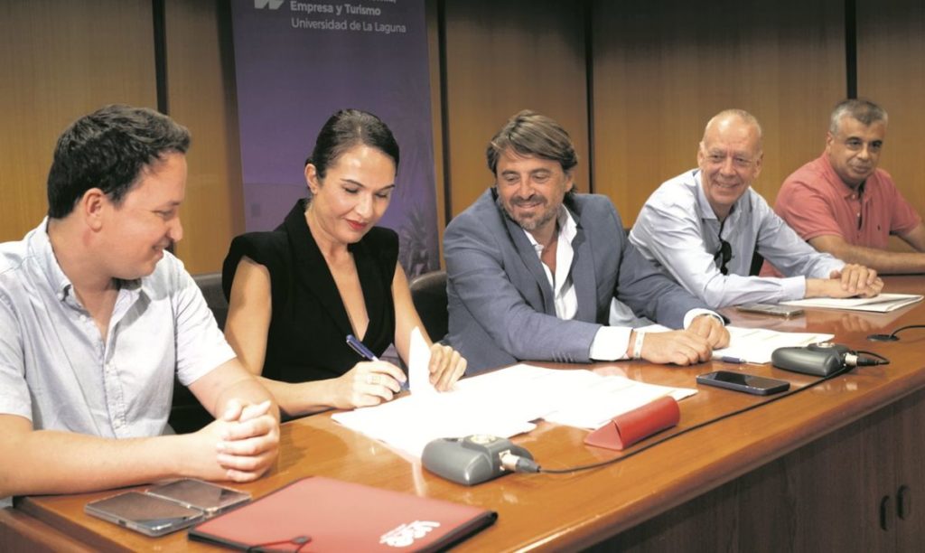 Una subida salarial "histórica" sella la paz social en la hostelería de la provincia de Santa Cruz de Tenerife
