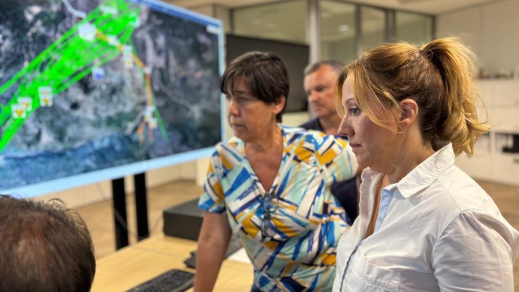 Rosa Dávila da la última hora del incendio de Tenerife: "Activamos todos los recursos disponibles"