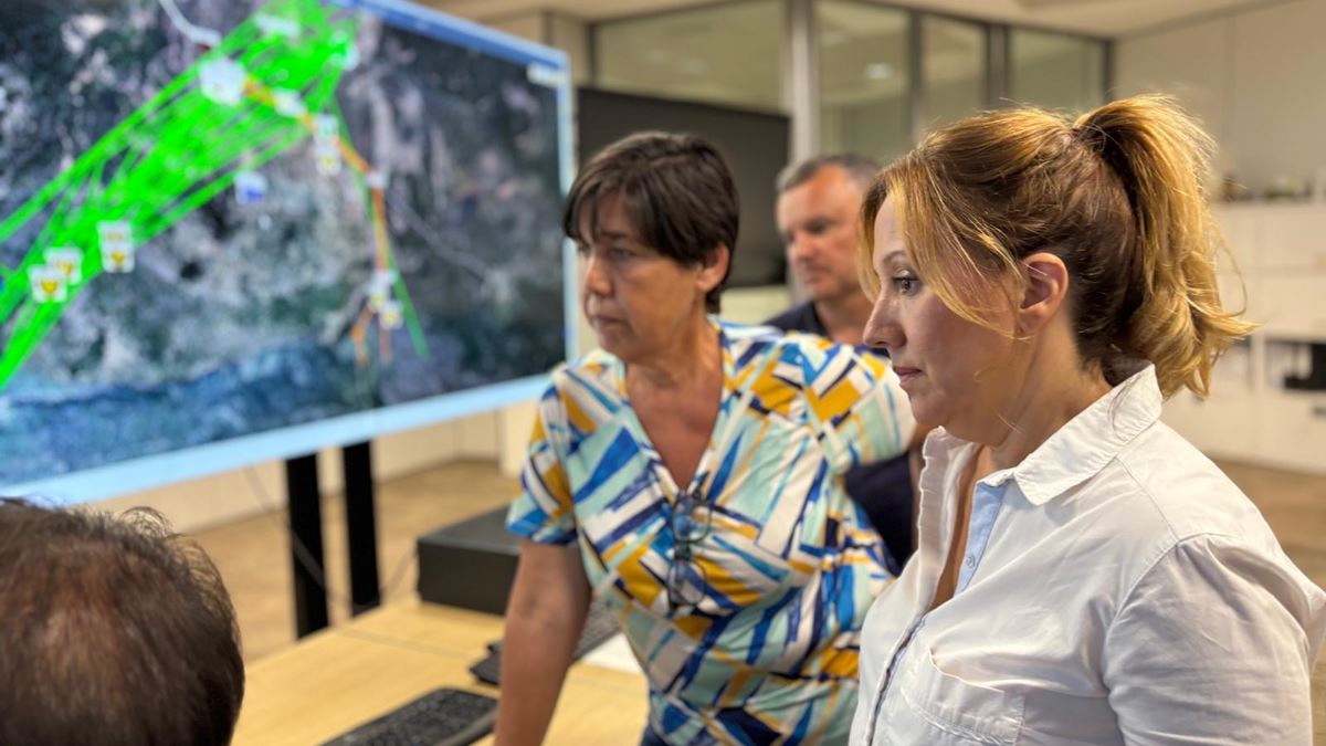 Rosa Dávila da la última hora del incendio de Tenerife: "Activamos todos los recursos disponibles"