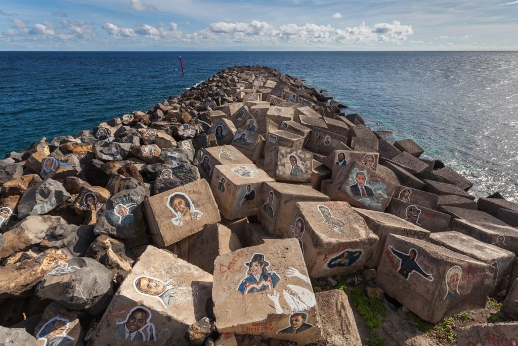 Las 100 caras: la obra de arte de Tenerife de la que mucha gente se ríe sin conocer su valor