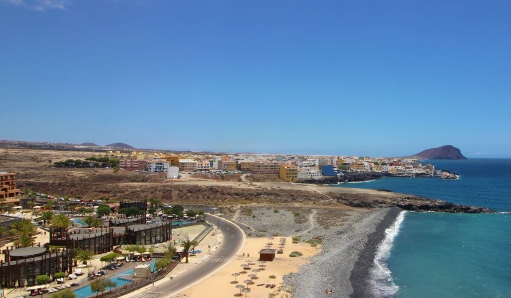 Se precipita desde una altura de 7 metros en el sur de Tenerife