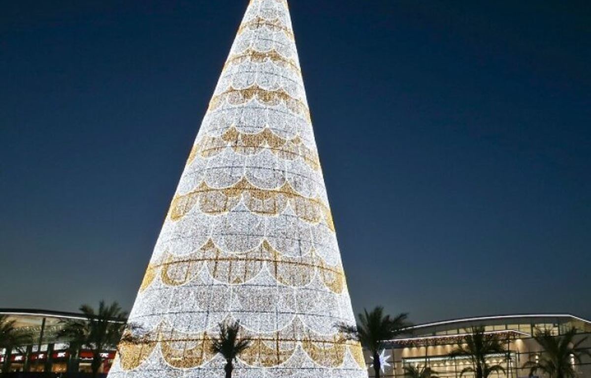 El árbol de Navidad de Santa Cruz no será el más alto de España: ya lo superan, al menos, dos