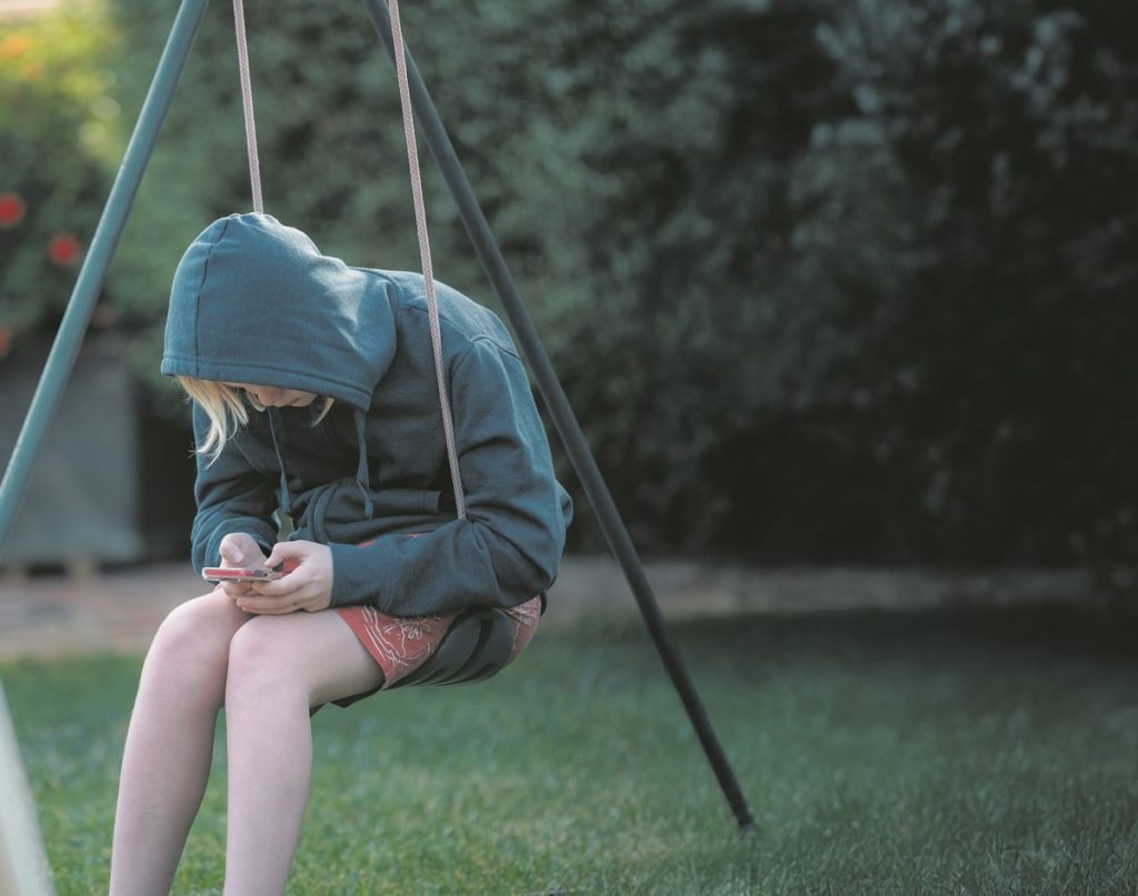 La soledad y la tecnología aumentan los problemas de salud mental entre los niños canarios