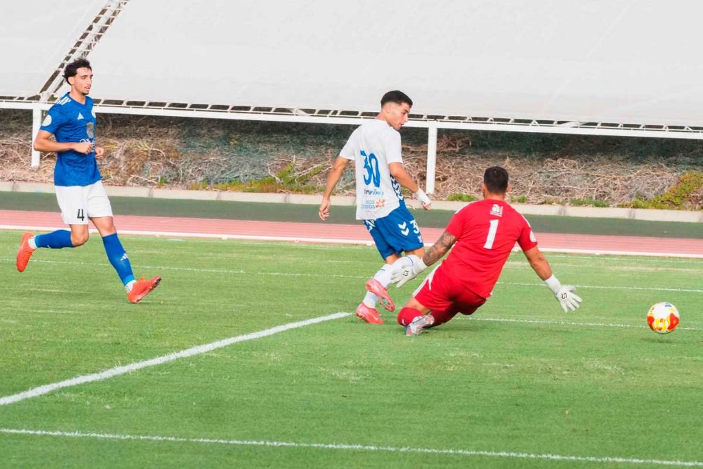 Triunfo del Tenerife ante el Marino con goles, ritmo y minutos para casi todos