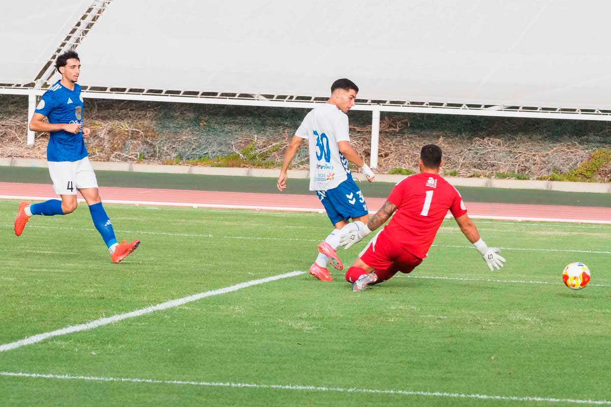 Triunfo del Tenerife ante el Marino con goles, ritmo y minutos para casi todos