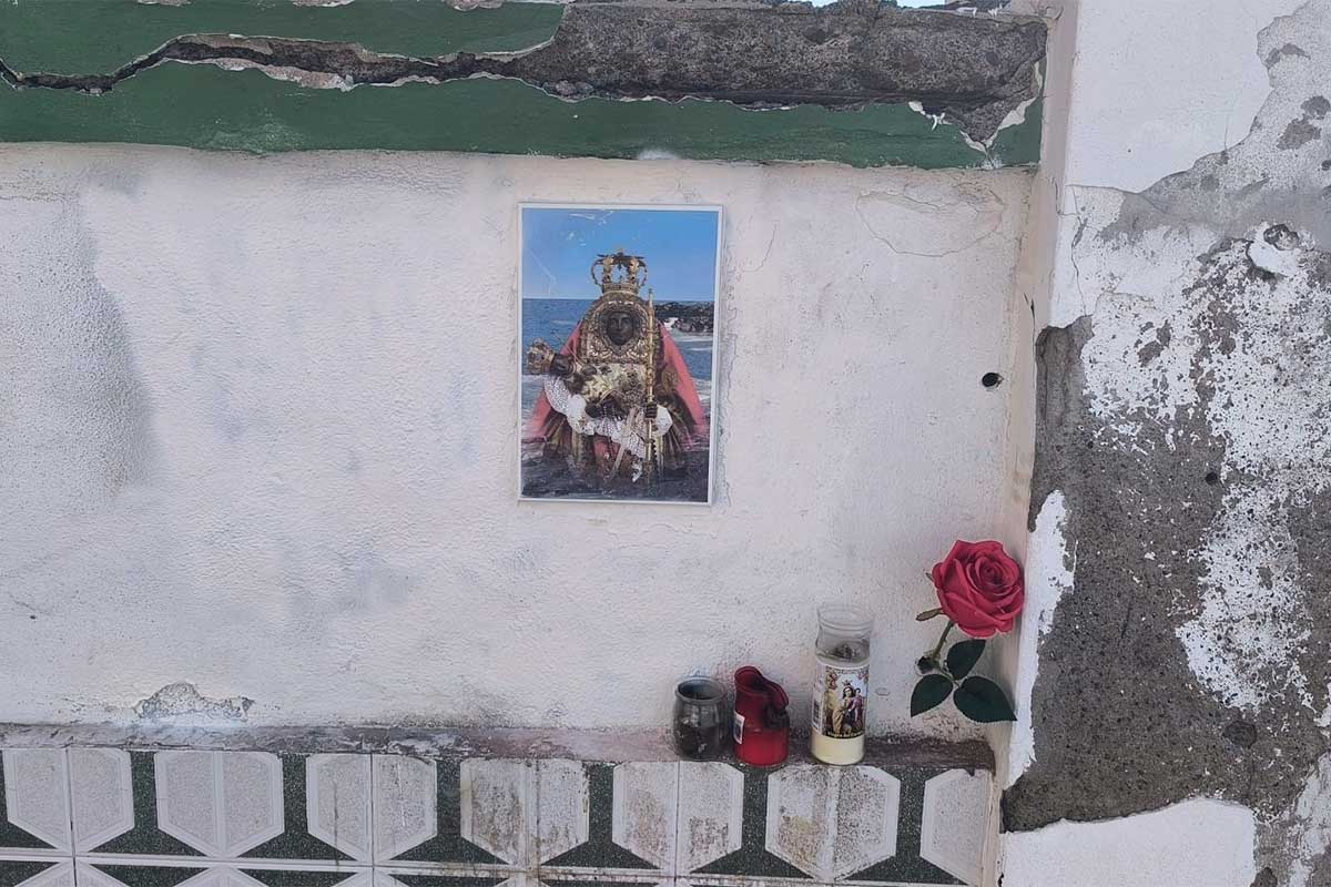 Candelaria Restores Vandalised Mosaic of the Virgen de Candelaria