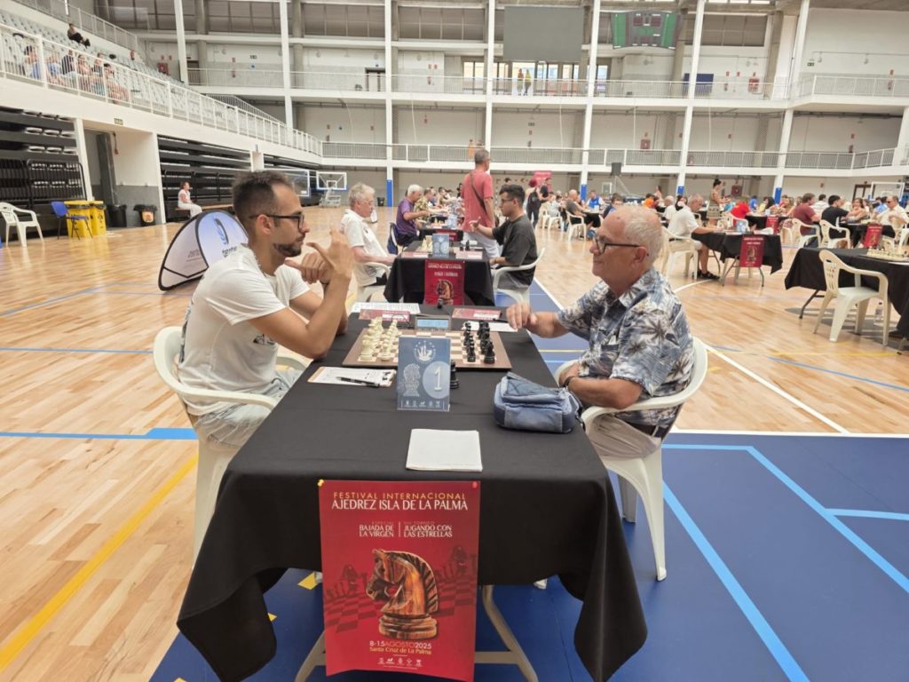 Los GM Tomás Sosa y Bojan Kurajica