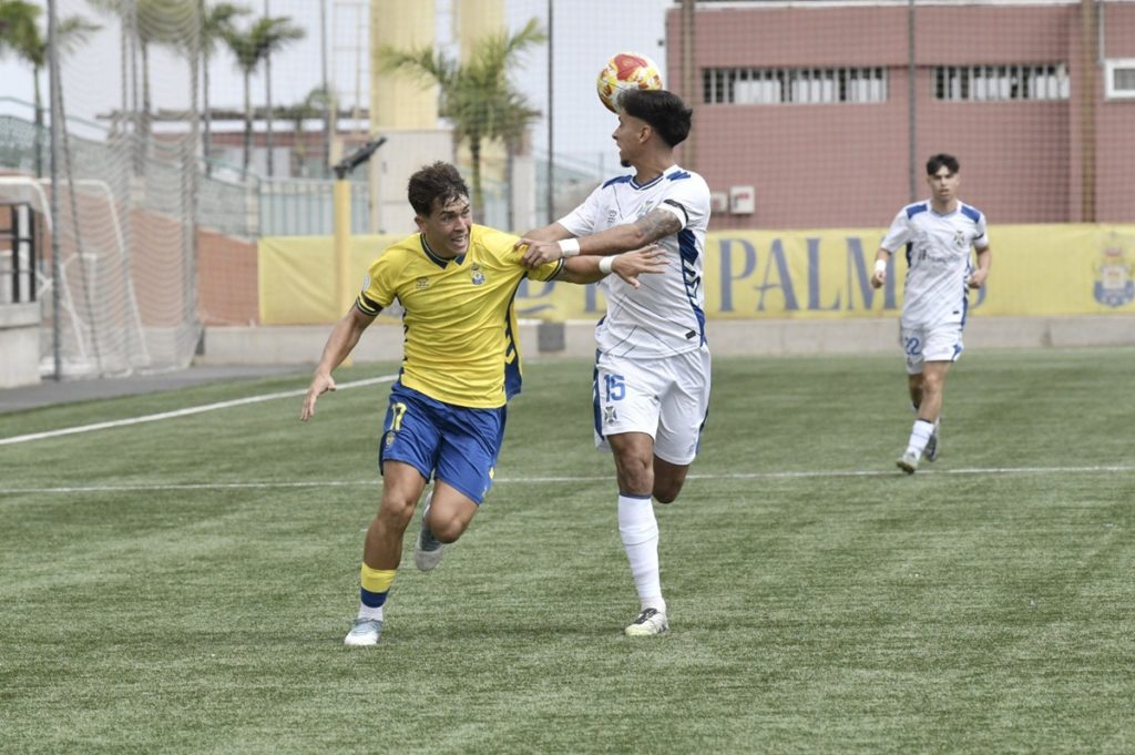 El CD Tenerife B se lleva el 'derbi chico' con un tempranero gol de Giovanni García (0-1)